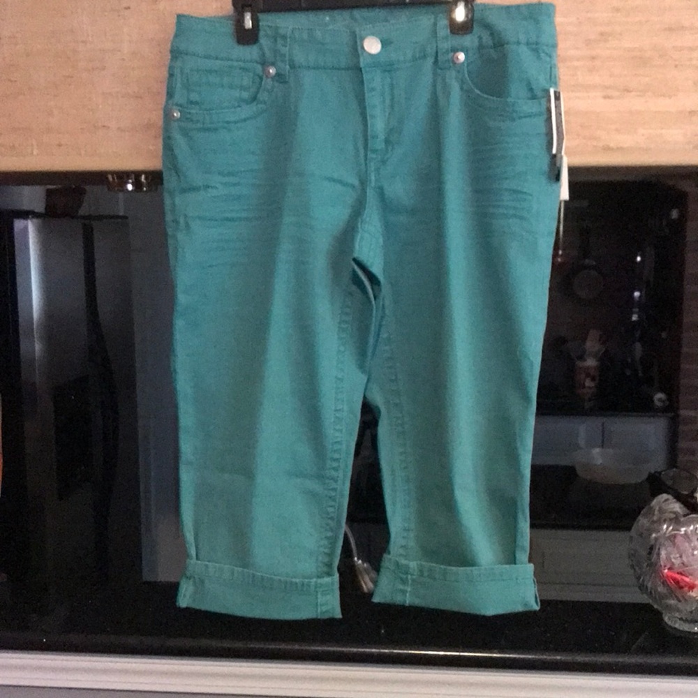 Lane Bryant Seven 7 Luxe turquoise jean capris with cuffs NWT